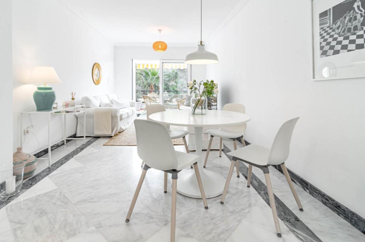 Contemporary 2br Apt With Terrace In Nueva Andalucia 'the Golf Valley' Appartement