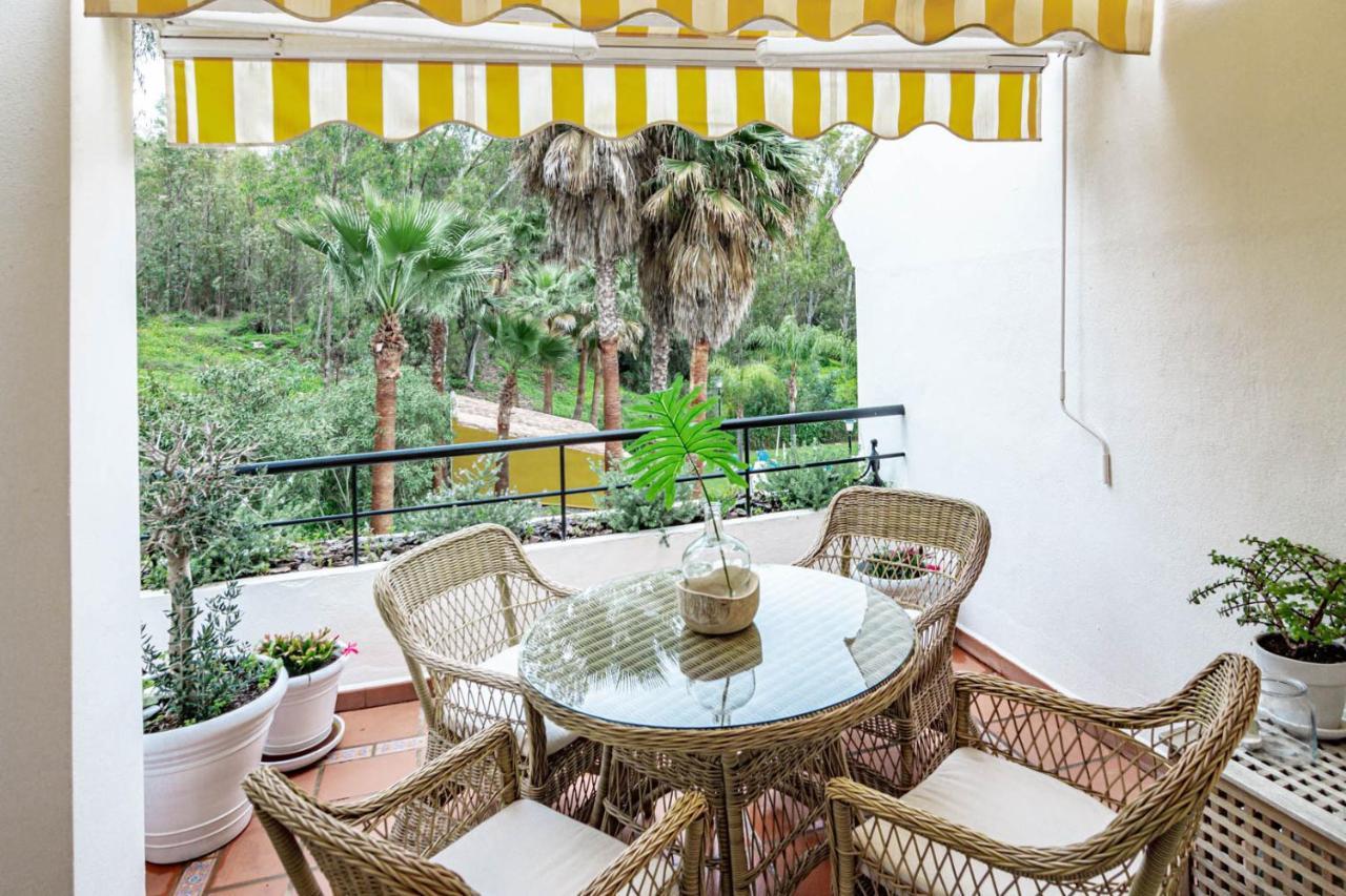 Appartement Contemporary 2br Apt With Terrace In Nueva Andalucia 'the Golf Valley' Marbella